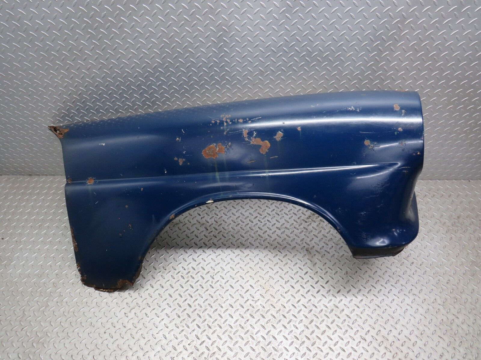 40526 Mercedes-Benz W110 230 Front Right Wing Fender Panel