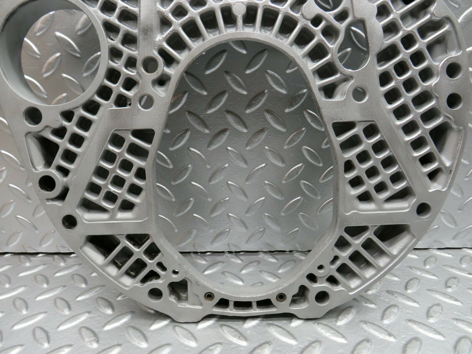 24065 Mercedes-Benz W123 280E Gearbox Flange 1100111545