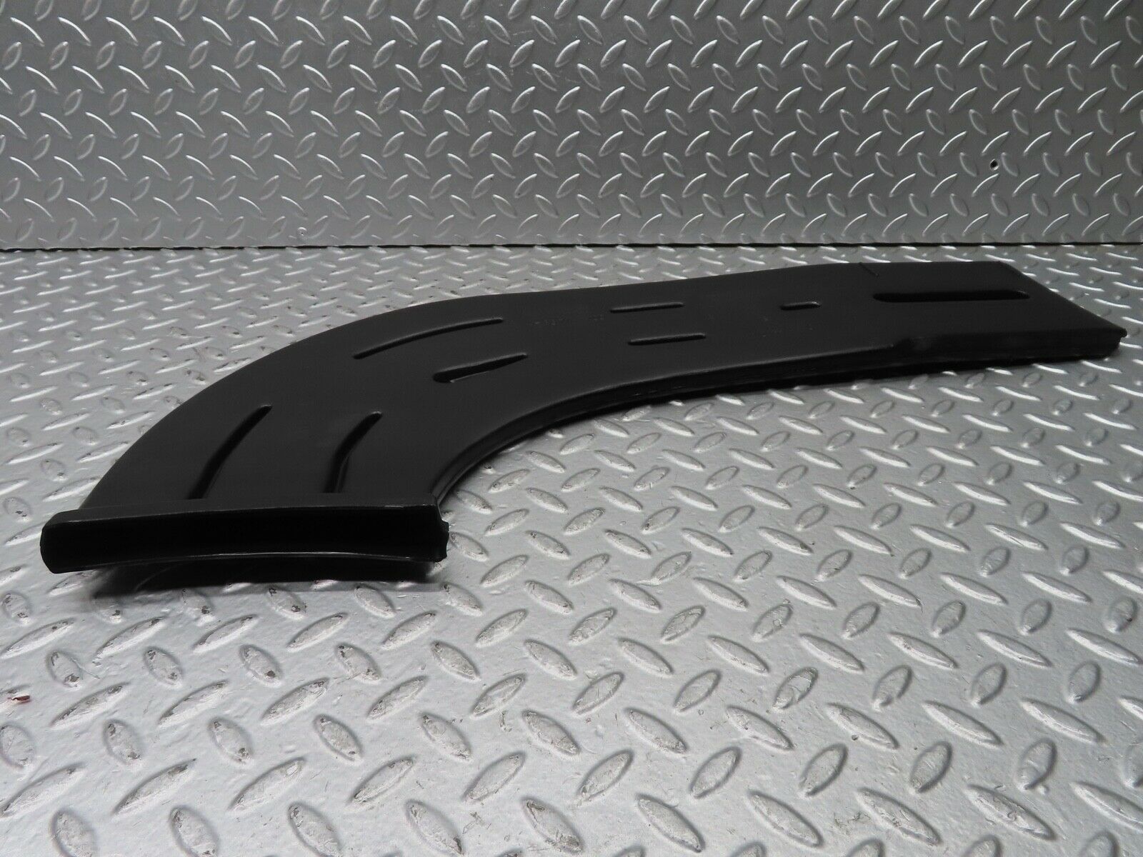 21504 Mercedes-Benz W126 300SE Air Duct Heater Ventilation Right 1268314846