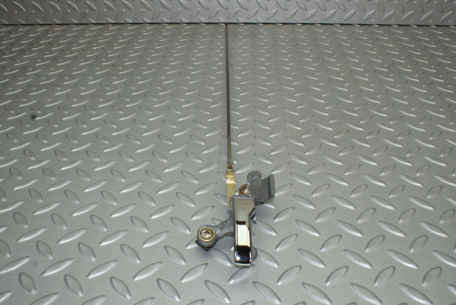 2640 Mercedes-Benz W116 350SE Chrome Door Handle Left 1157660119