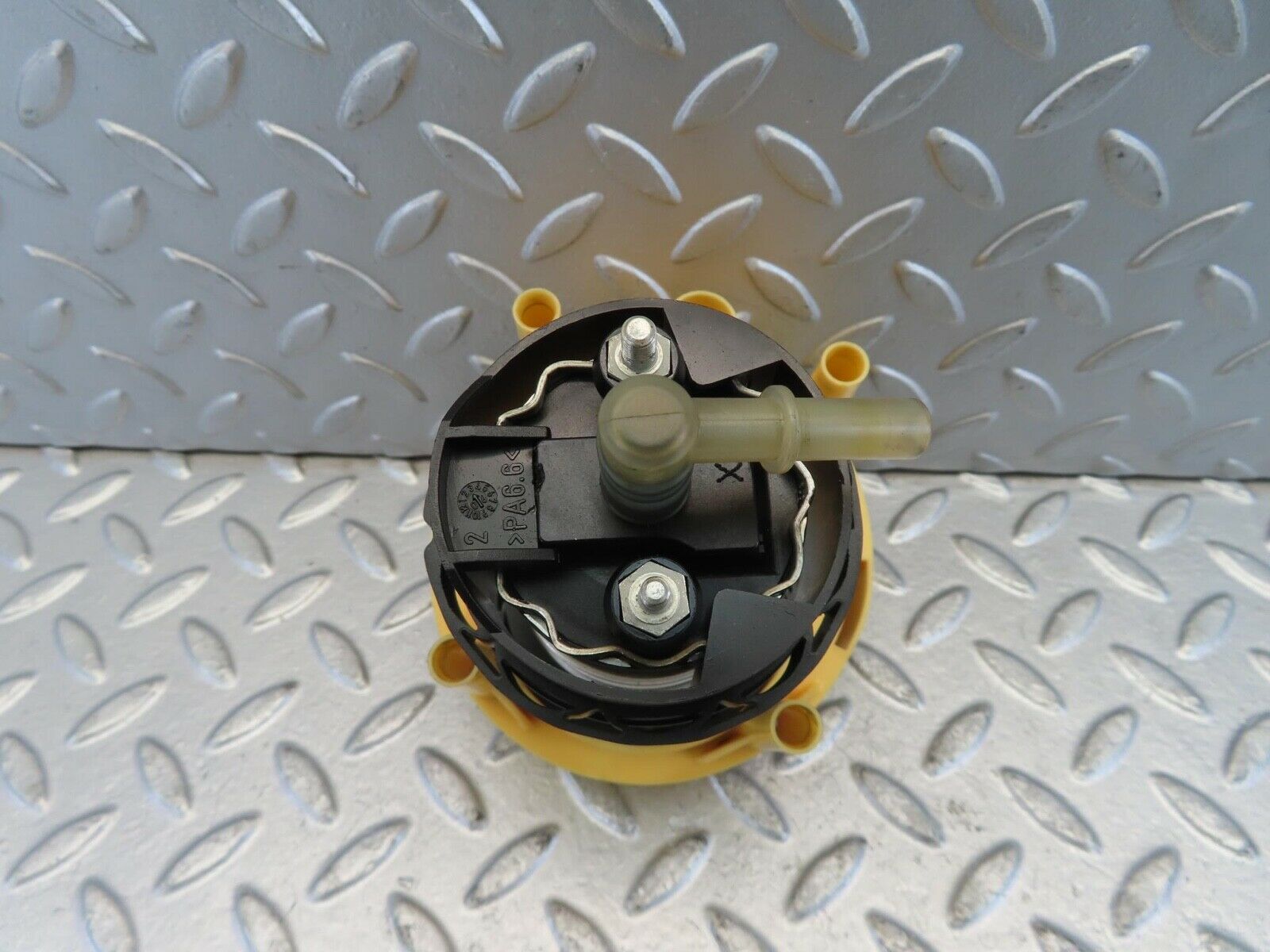 11250 Mercedes-Benz W221 S320 Fuel Pump Bosch 0580464107