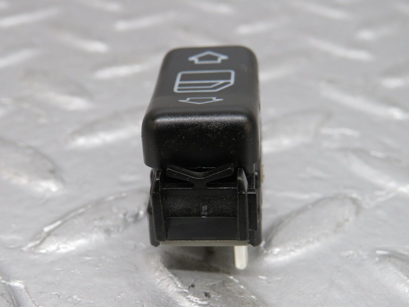 38086 Mercedes-Benz A124 320E Electric Window Switch Left Side 1248209310
