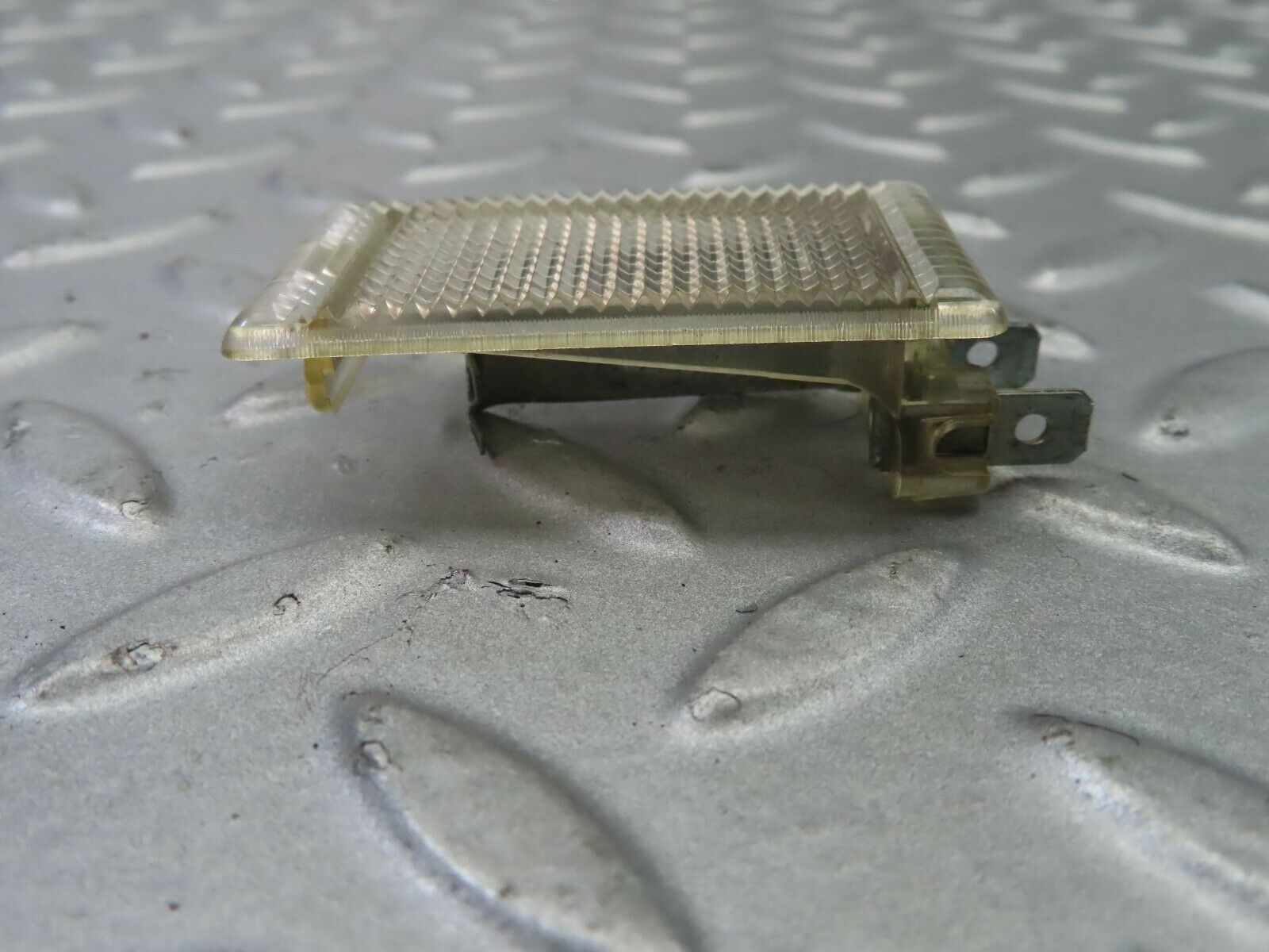 7476 Mercedes-Benz W116 450SE Glove Box Light