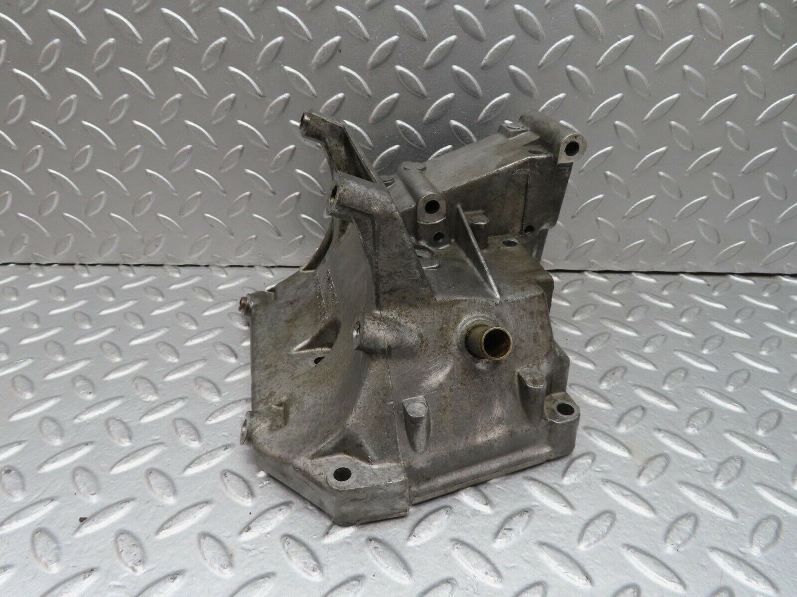 15047 Mercedes-Benz W140 S320 Air Con Compressor Bracket 1042360130