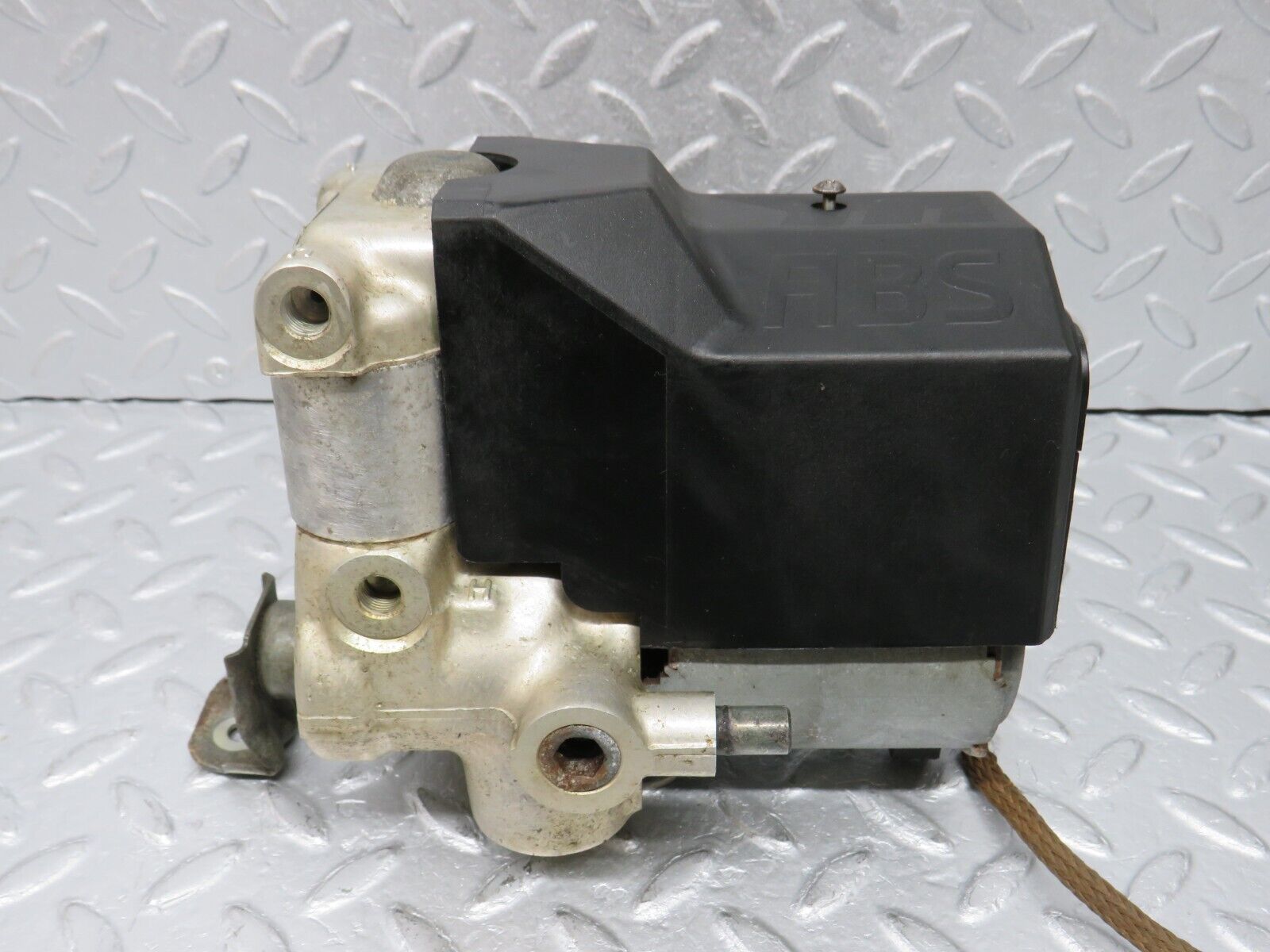 38578 Mercedes-Benz R129 280SL Coupe ABS Brake Pump Bosch 0265200043