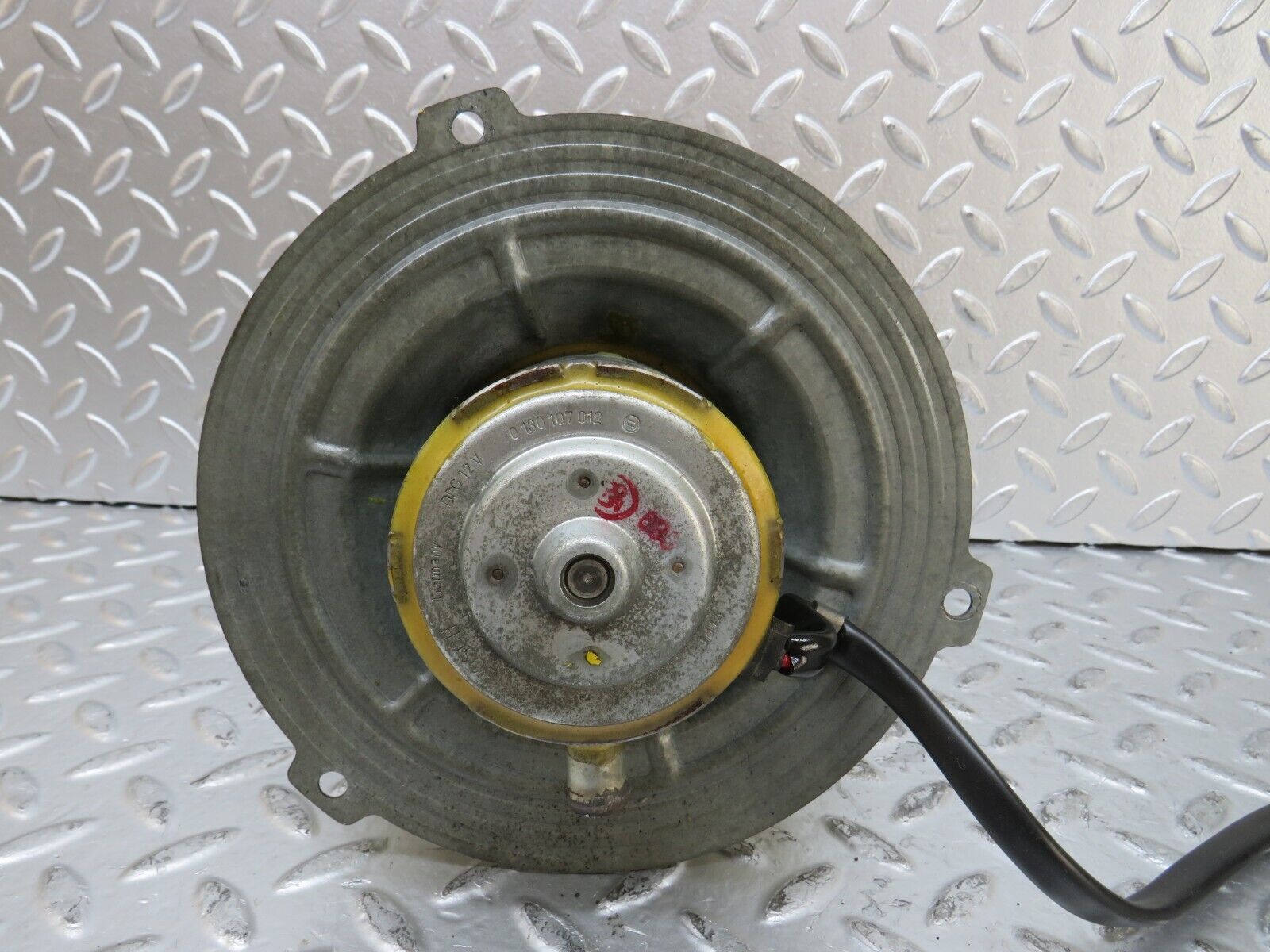 26292 Mercedes-Benz W116 450SE Heater Blower Fan Motor Bosch 0130107012