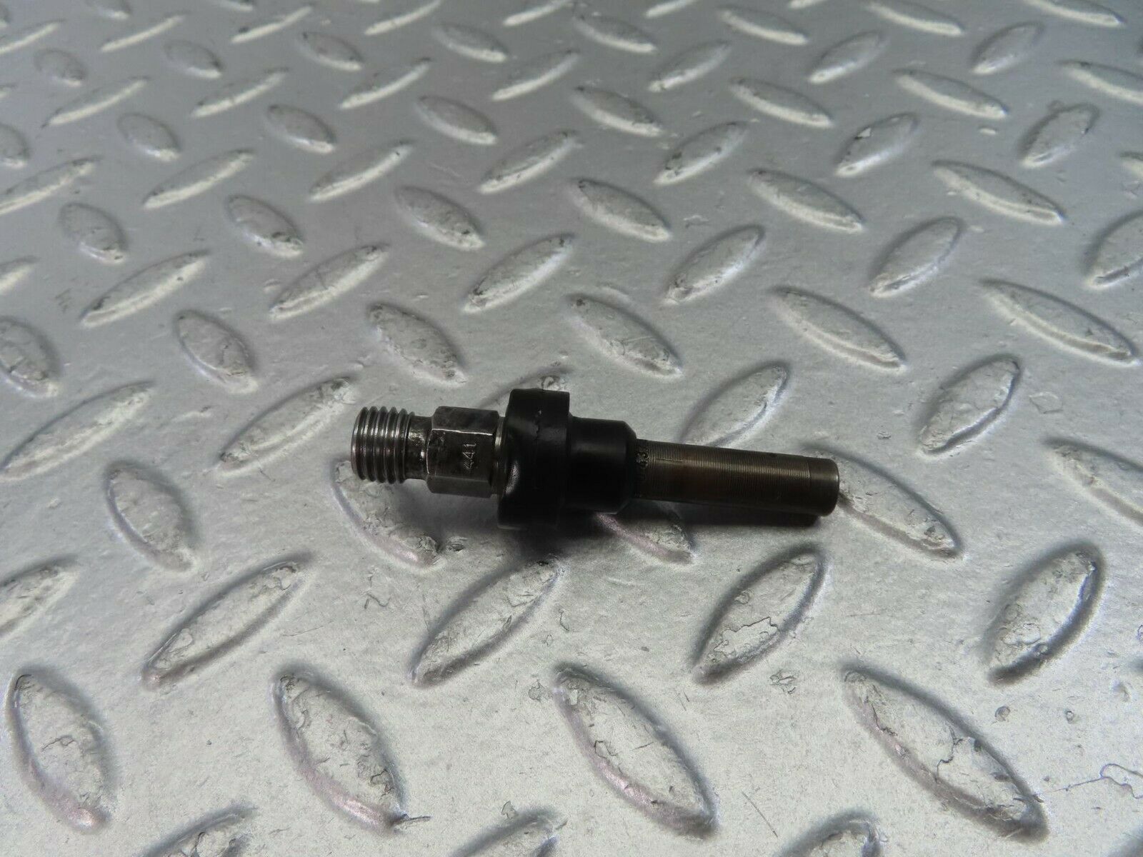 10793 Mercedes-Benz W123 230E Fuel Injector Bosch 0437502010