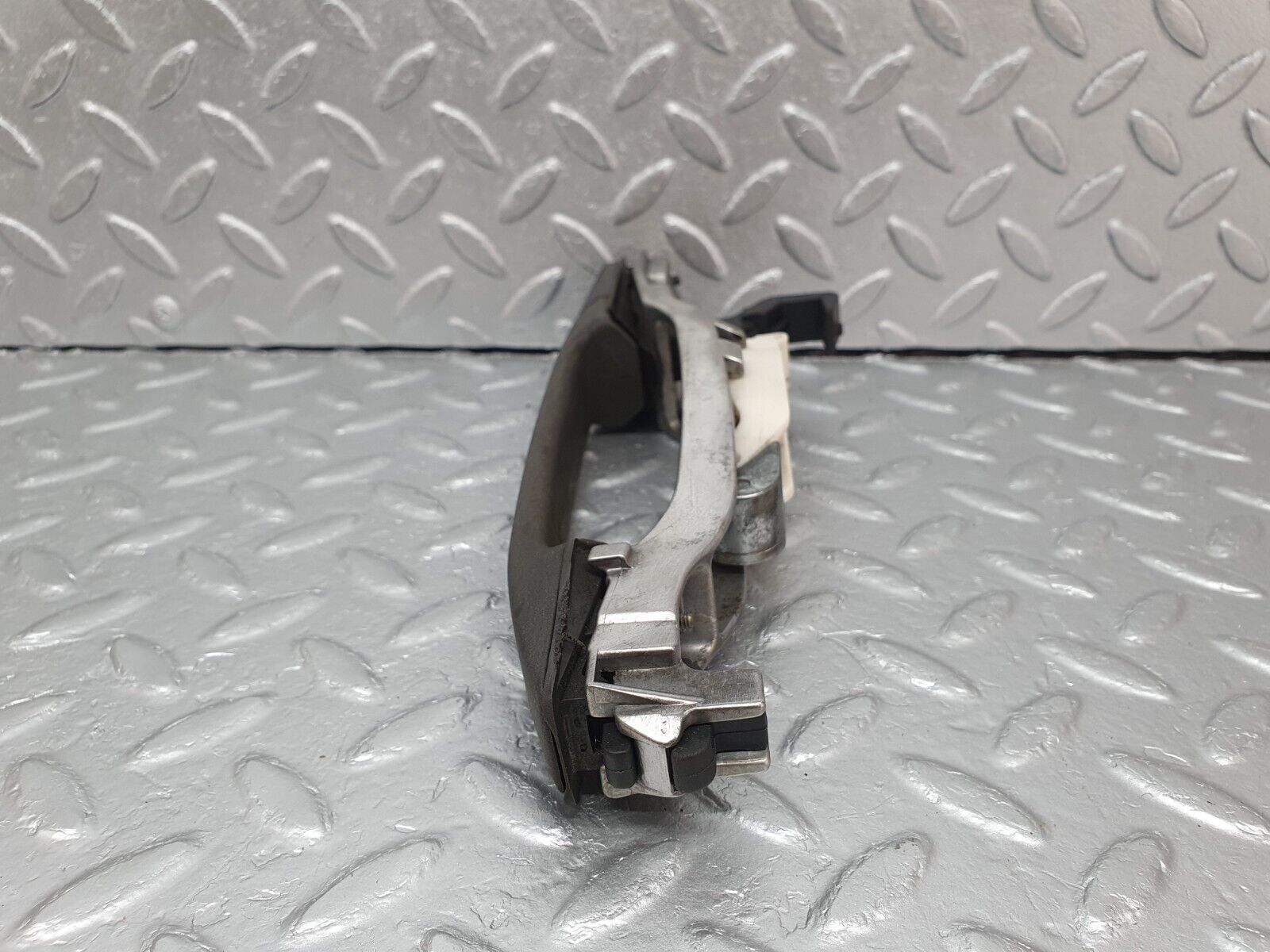 41493 Mercedes-Benz W124 200E Rear Right Door Exterior Handle