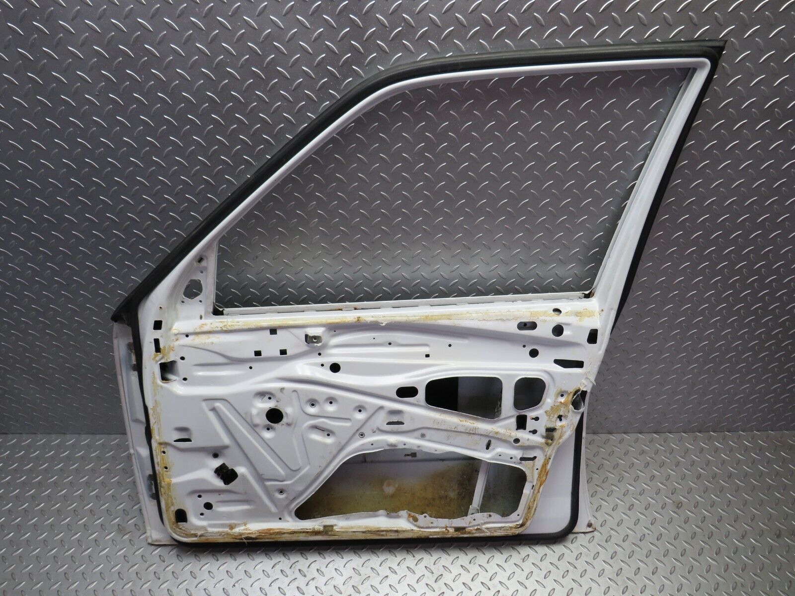 30245 Mercedes-Benz W124 230E Front Right Door