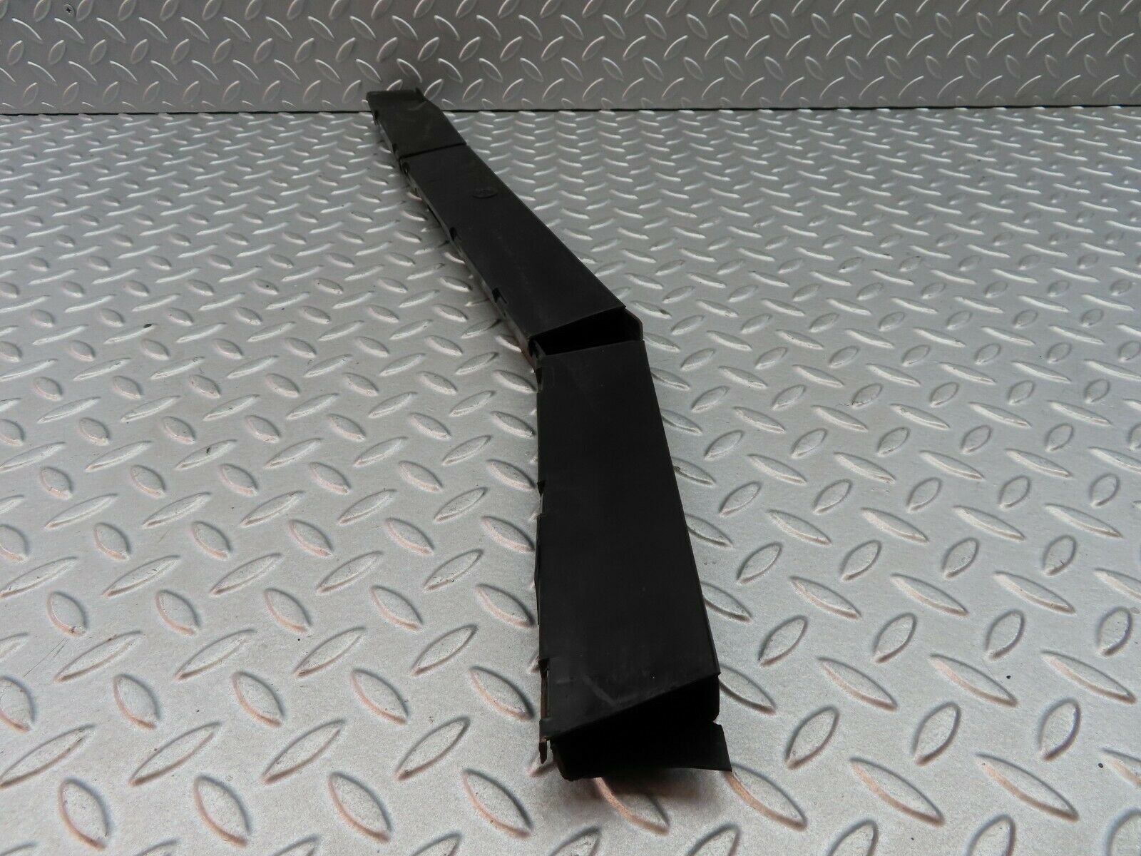 6236 Mercedes-Benz W126 380SE Floor Cable Duct Right Side 1268210636