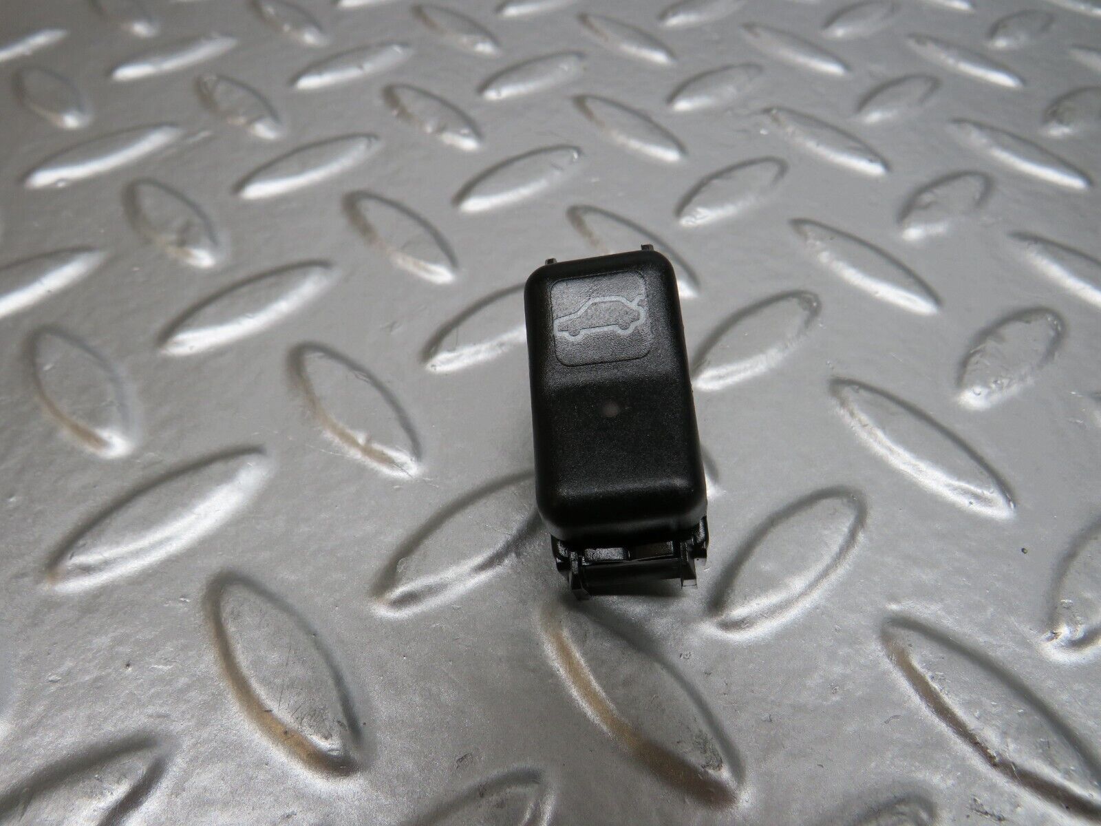 24674 Mercedes-Benz W140 S320 Trunk Lid Open Release Switch 1408214451