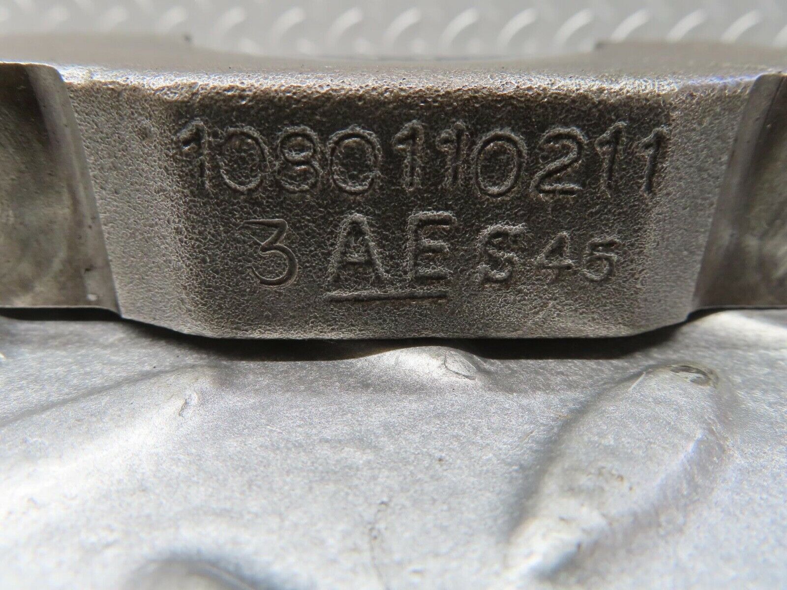 13383 Mercedes-Benz W111 230S Crankshaft Bearing Holder Block 1080110211