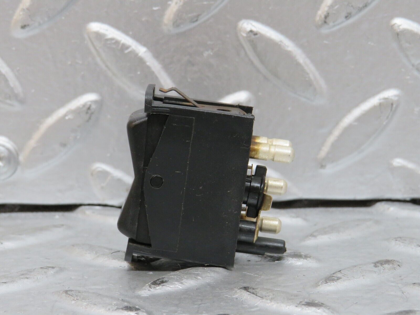 28168 Mercedes-Benz W123 280E Rear Windscreen Defroster Switch 0008206110