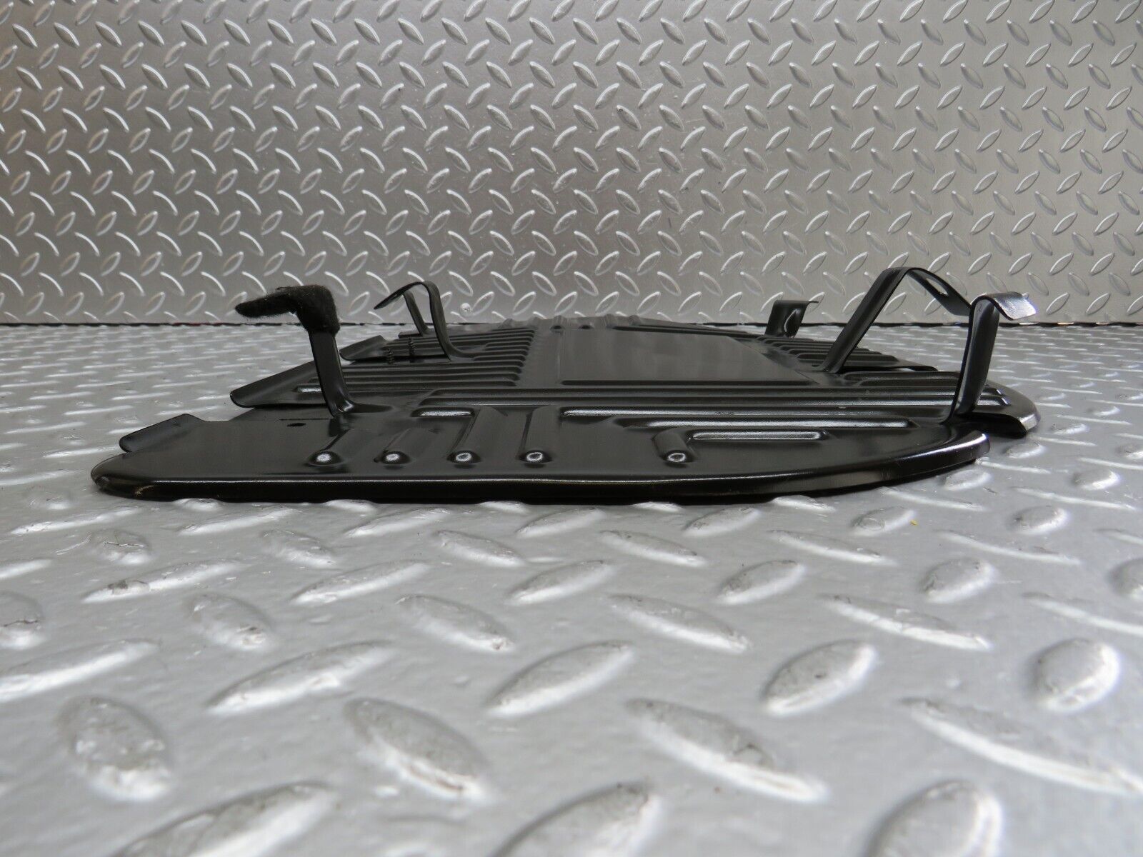 25745 Mercedes-Benz W124 280E Front Right Floor Relay Cover 2028171320