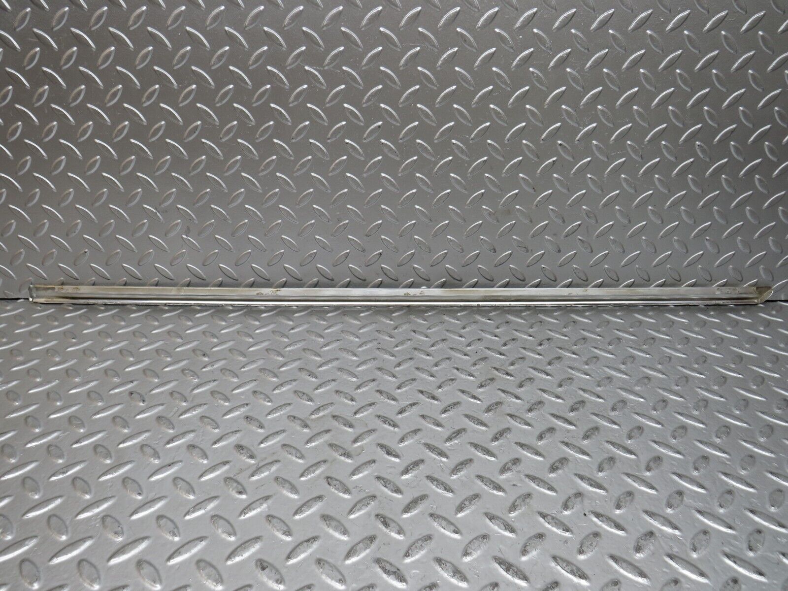 28232 Mercedes-Benz S123 240D Wagon Rear Left Window Chrome Moulding Trim