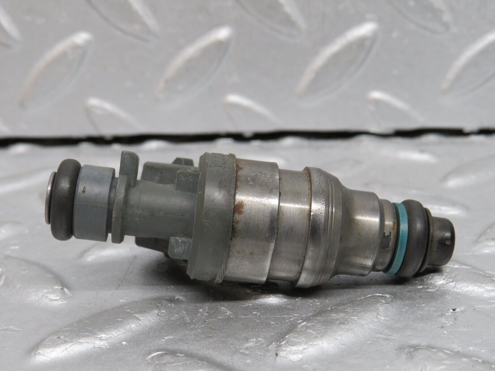 38654 Mercedes-Benz R129 280SL Coupe Fuel Injector Bosch 0000787323 0280155209