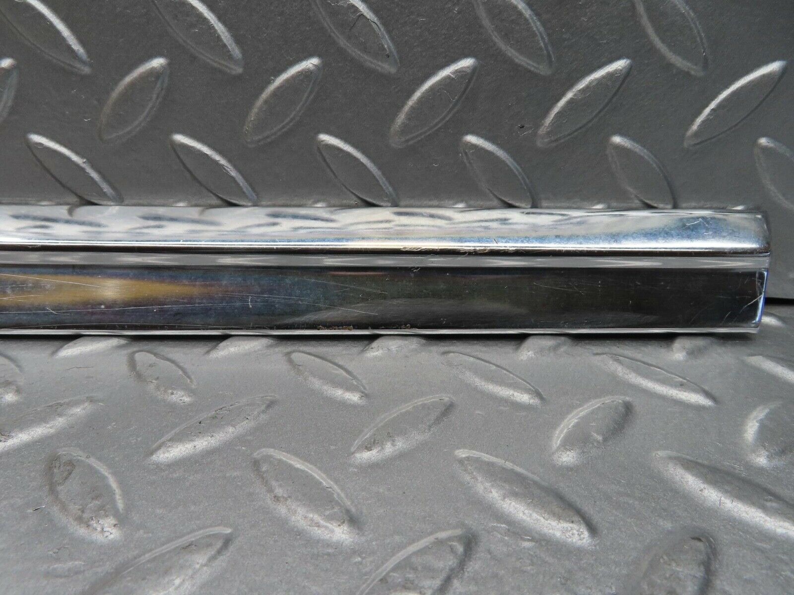 14115 Mercedes-Benz C107 280SLC Rear Right Quarter Window Chrome Trim