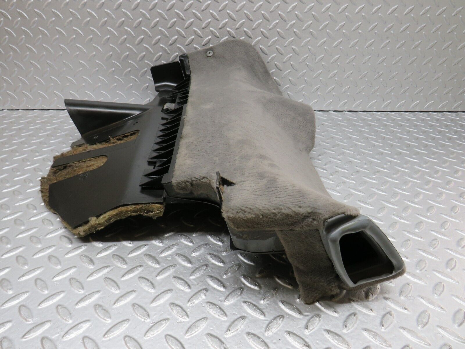 36235 Mercedes-Benz W126 420SE Under Dash Panel Right Grey 1268305244 1268307044 1266800617