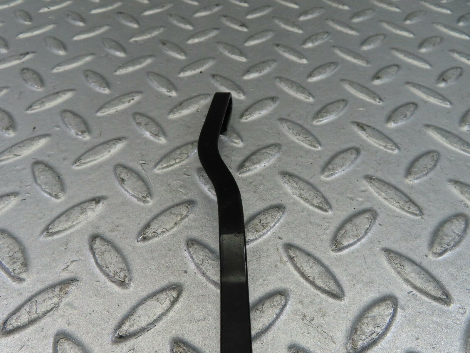 9639 Mercedes-Benz C123 280CE Coupe Wiper Arm Bosch Left 3399990553