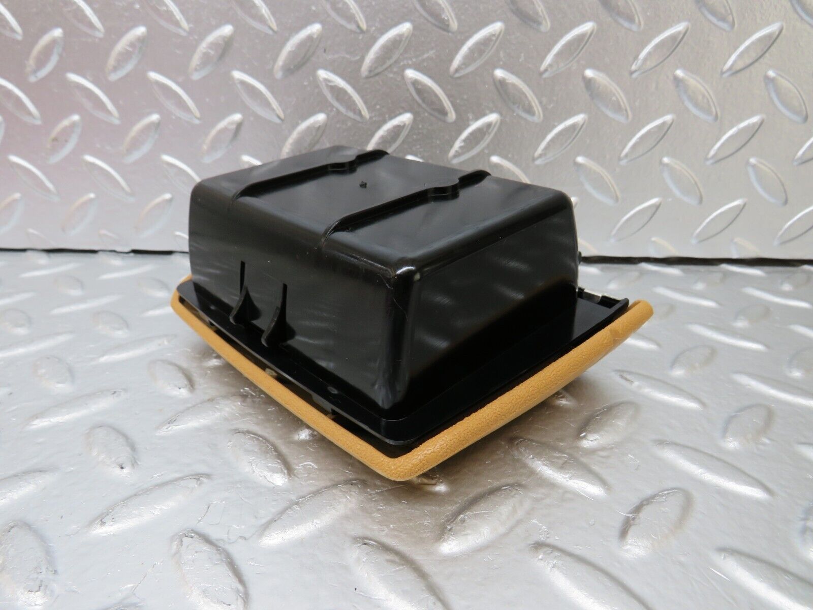 25493 Mercedes-Benz W123 200 Rear Ashtray Palomino