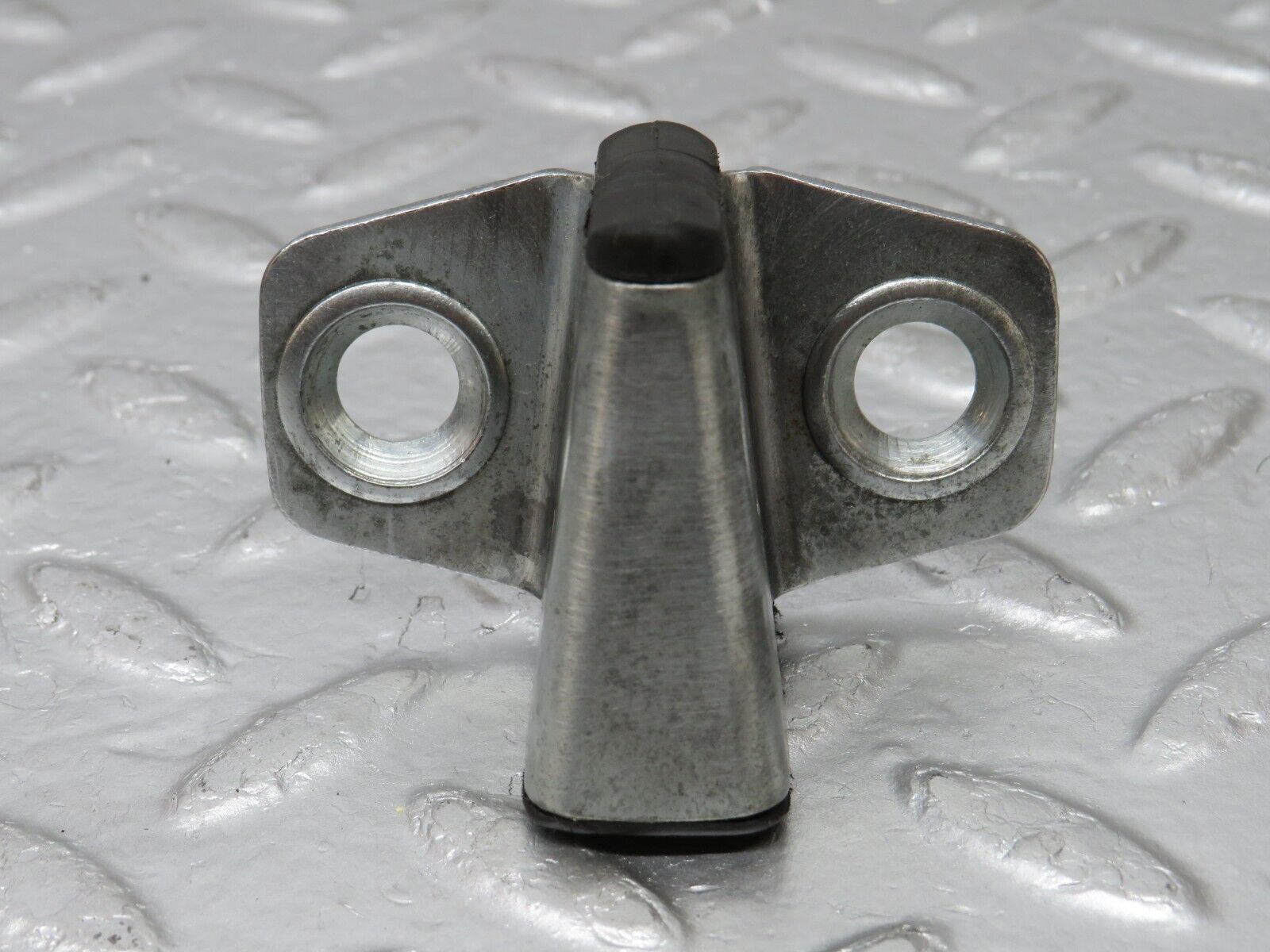 33682 Mercedes-Benz W201 190E 2.0L Door Lock Latch