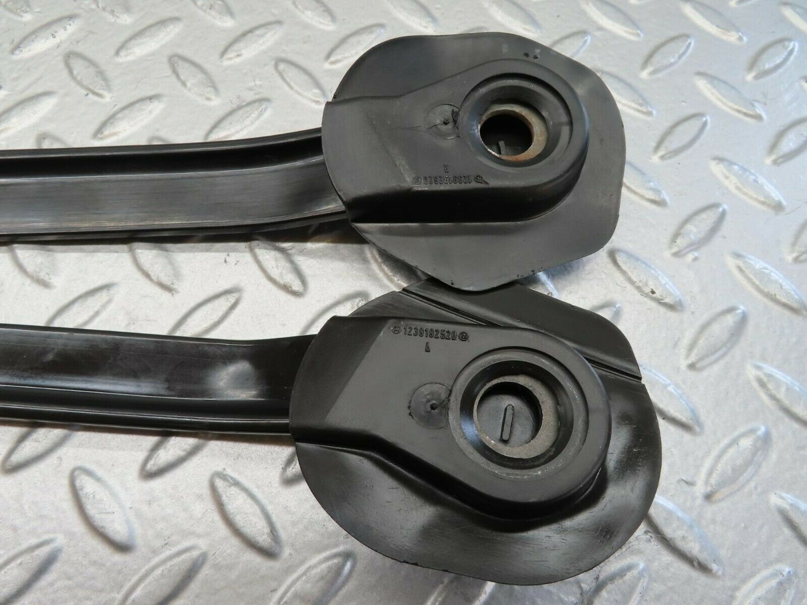 15463 Mercedes-Benz W123 230E Right Seat Belt Runner With Cover 1239192620