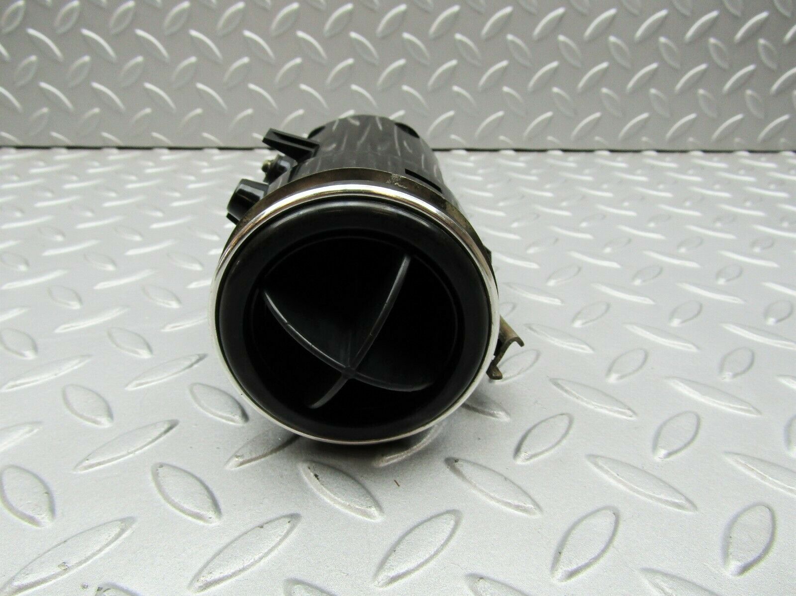 3280 Mercedes-Benz W115 220D Dash Air Vent Right Side