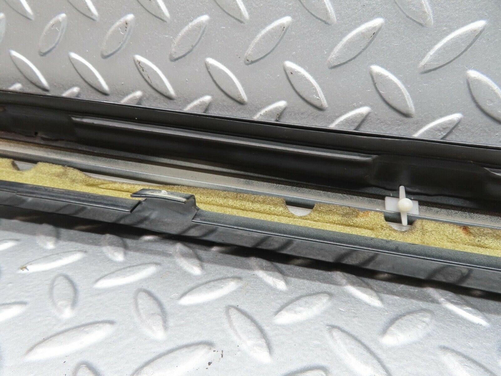 14870 Mercedes-Benz W140 S320 A Pillar Exterior Cover Left Side