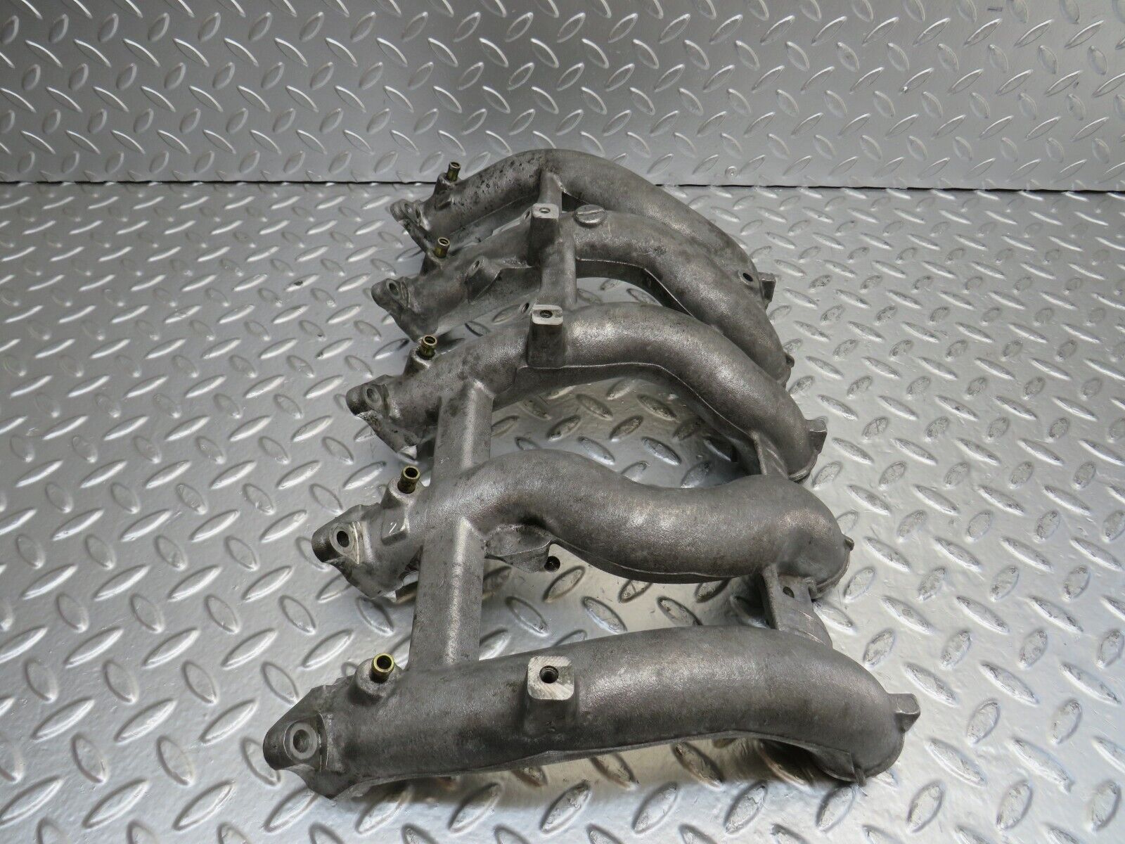25388 Mercedes-Benz W201 190D Air Intake Manifold 6021410201