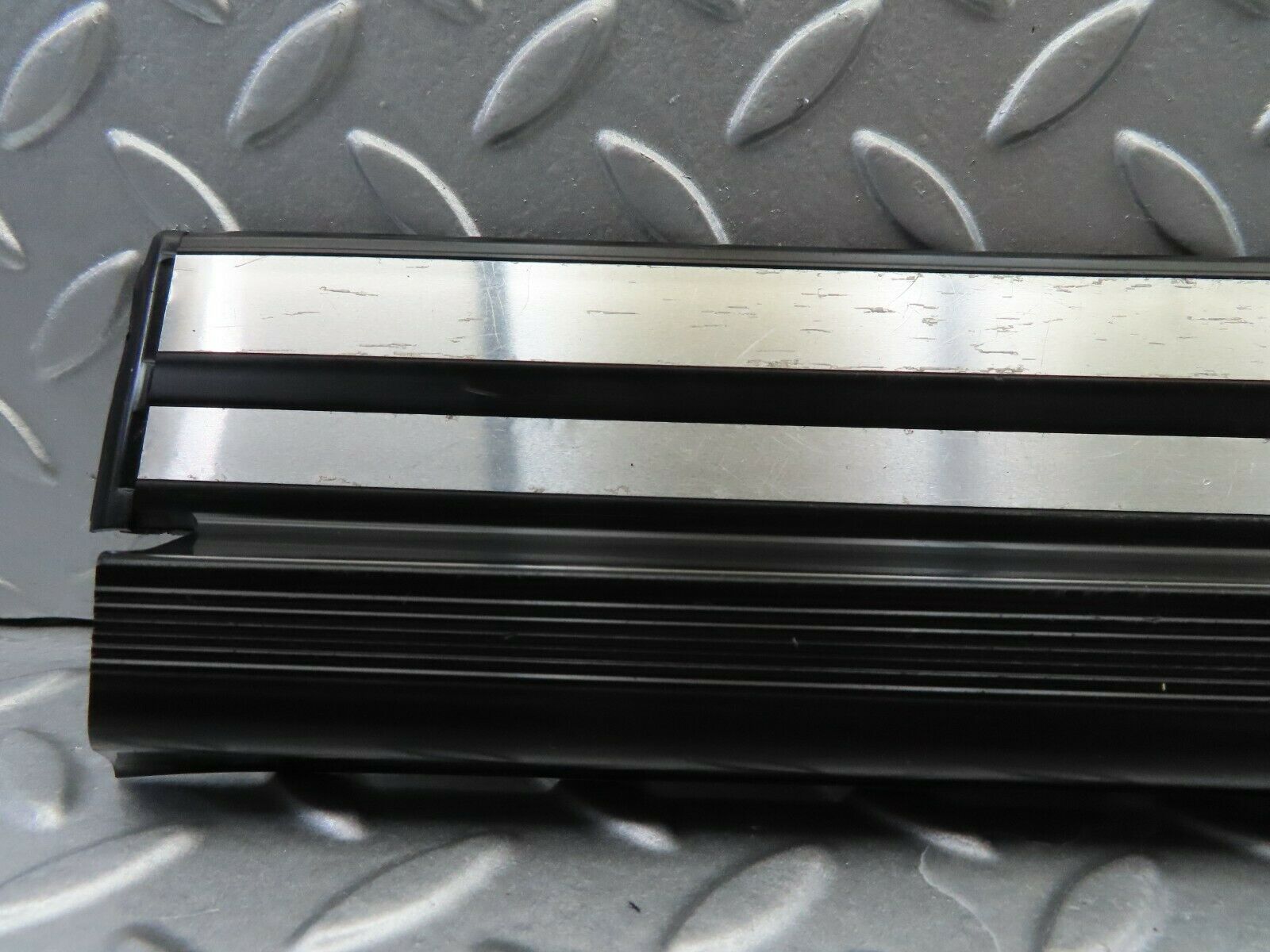 6550 Mercedes-Benz S124 E220 Wagon Rear Right Door Sill Trim