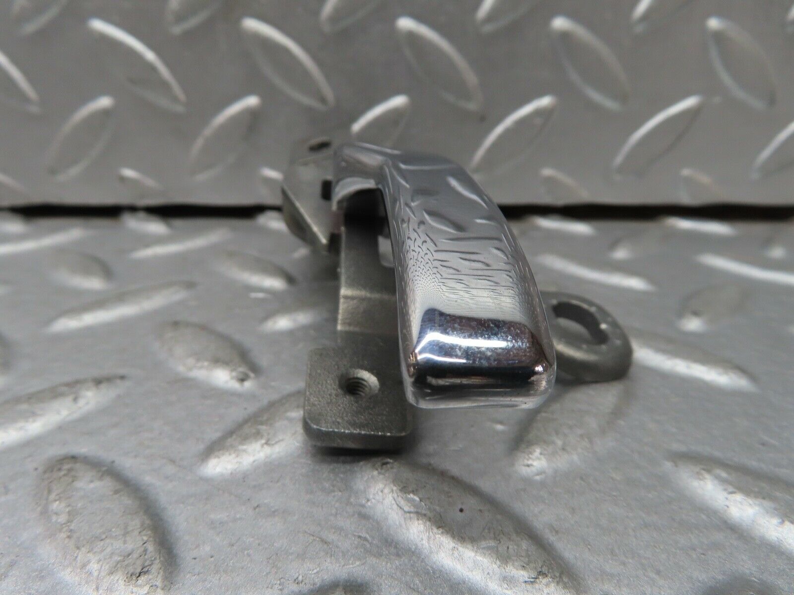 19157 Mercedes-Benz W123 300D Right Interior Door Handle 1237600261