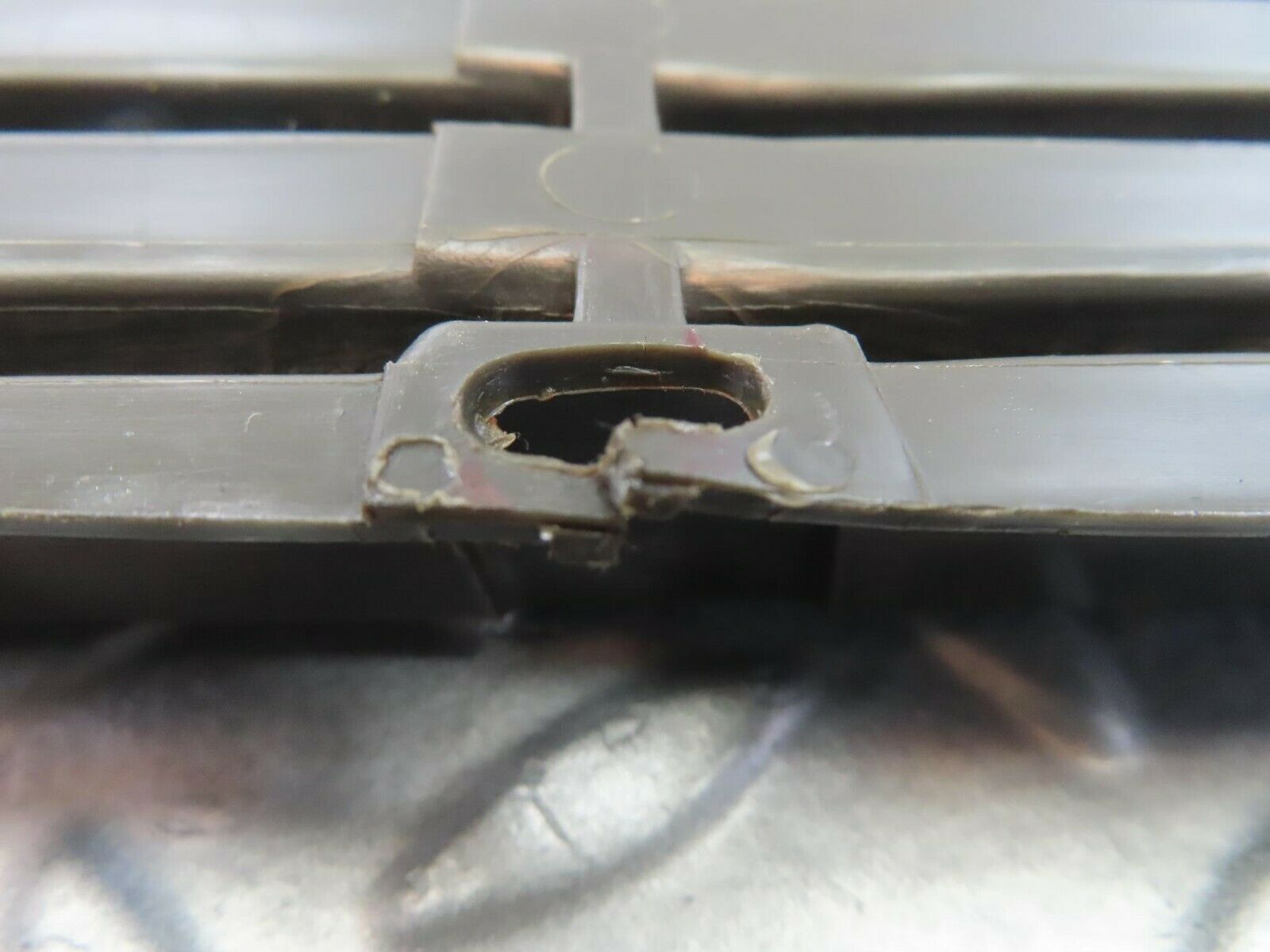 8860 Mercedes-Benz W115 Front Lower Grill Left