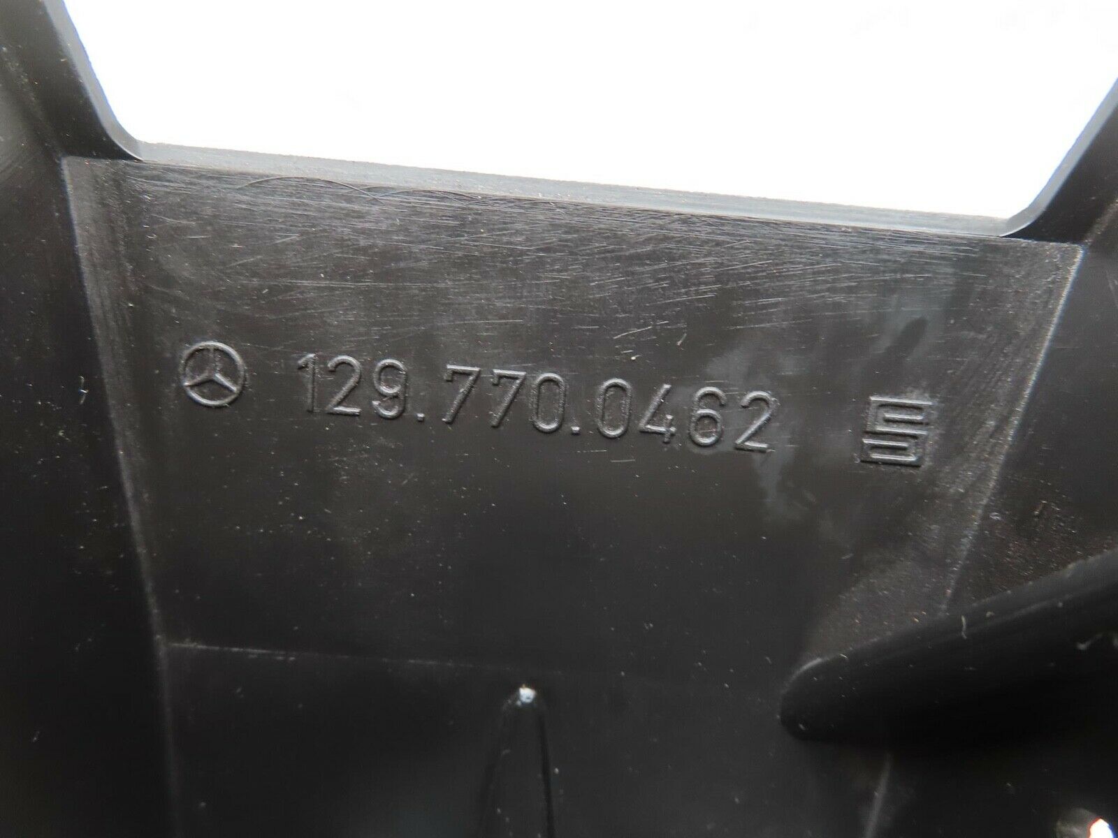 11952 Mercedes-Benz R129 300SL Coupe Right Roof Folding Lift Cylinder Cover