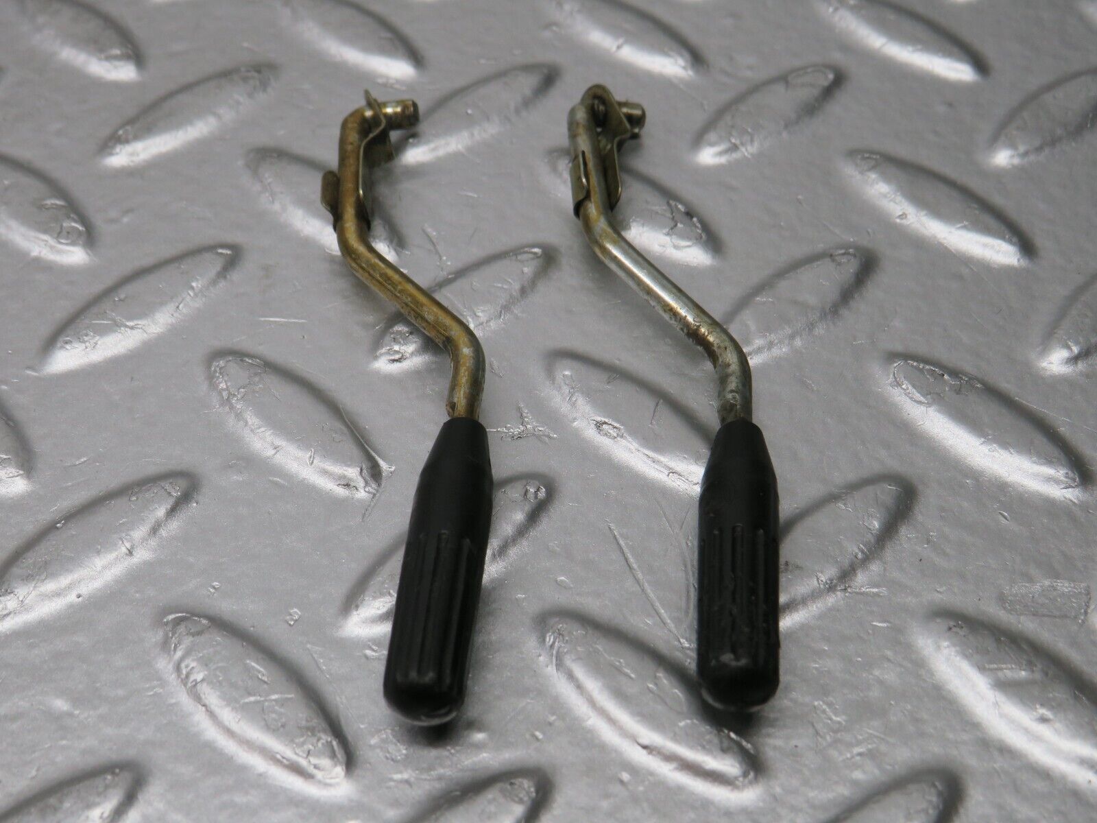 29709 Mercedes-Benz W123 230E Front Door Lock Knob Pair