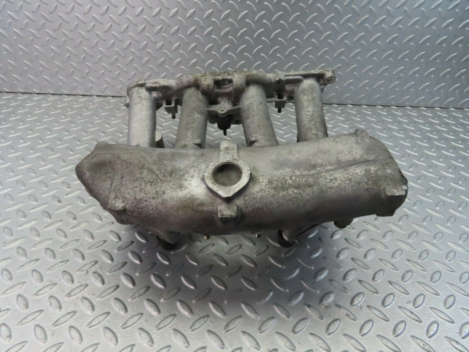 8683 Mercedes-Benz W123 Intake Manifold 1021410301