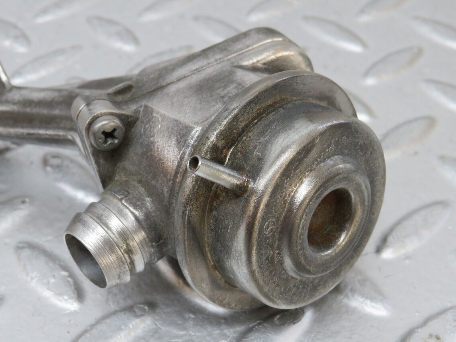 34941 Mercedes-Benz W210 320E Exhaust Gas Recirculation Valve EGR 0021403560