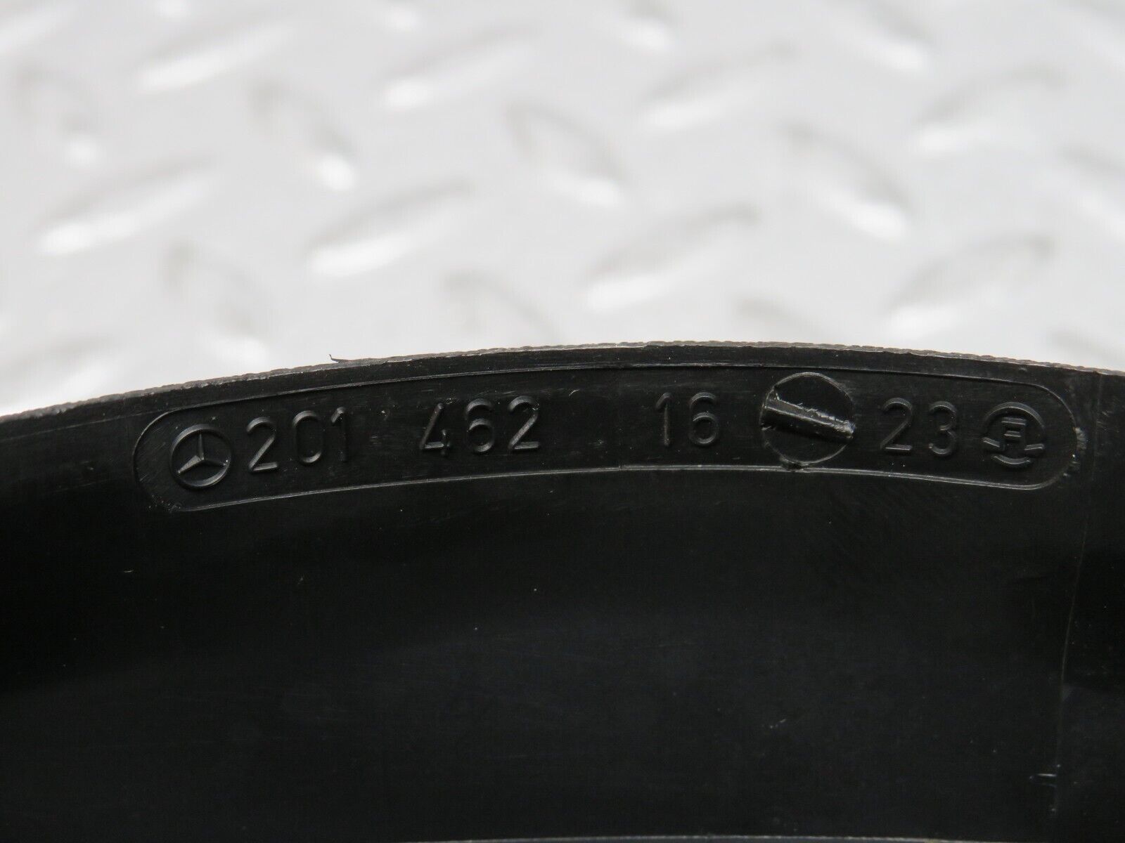 31666 Mercedes-Benz W201 190LE 1.8L Steering Column Surround Cover 2014621623