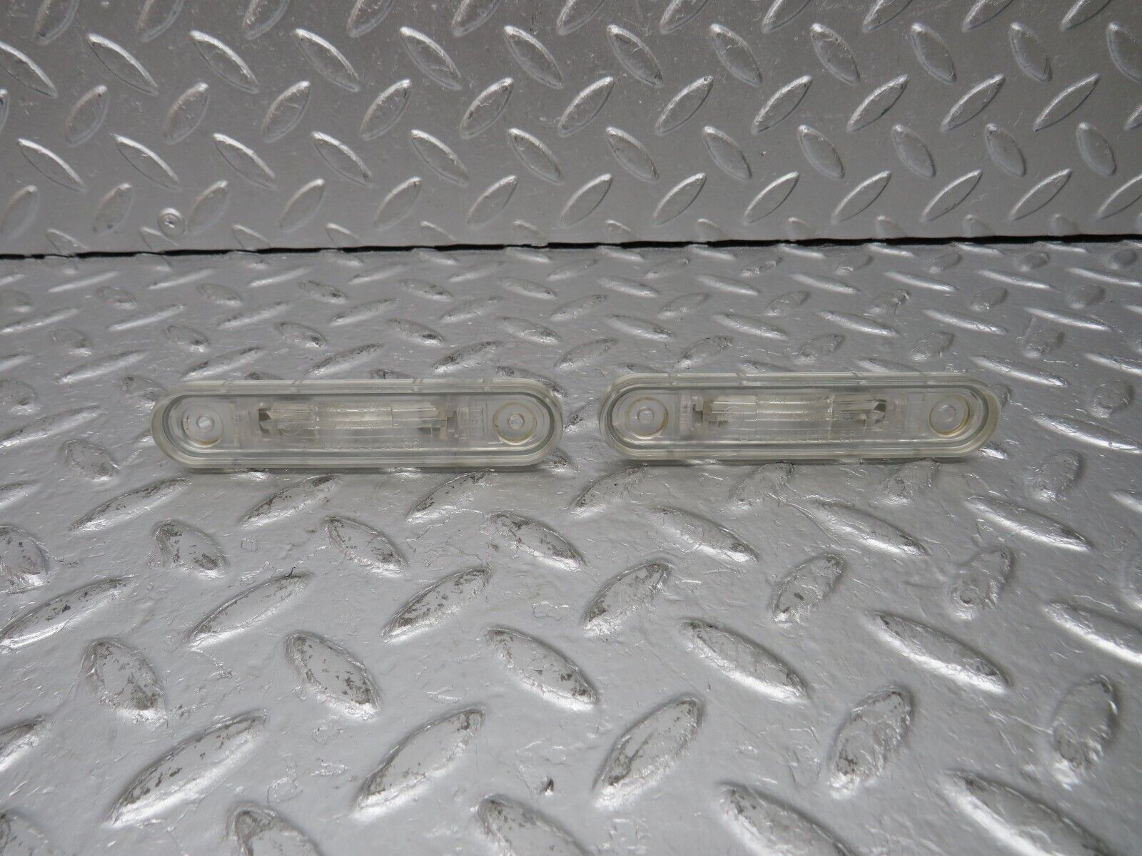 33326 Mercedes-Benz W202 C180 number Plate Light 1248200256