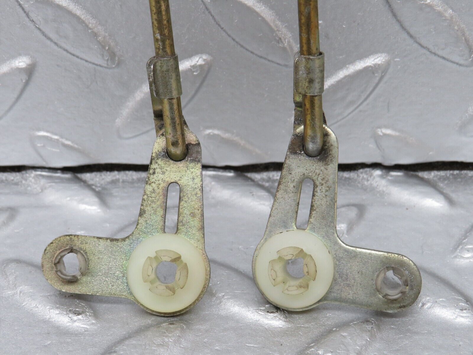 36210 Mercedes-Benz W126 420SE Rear Door Lock Knob Pair