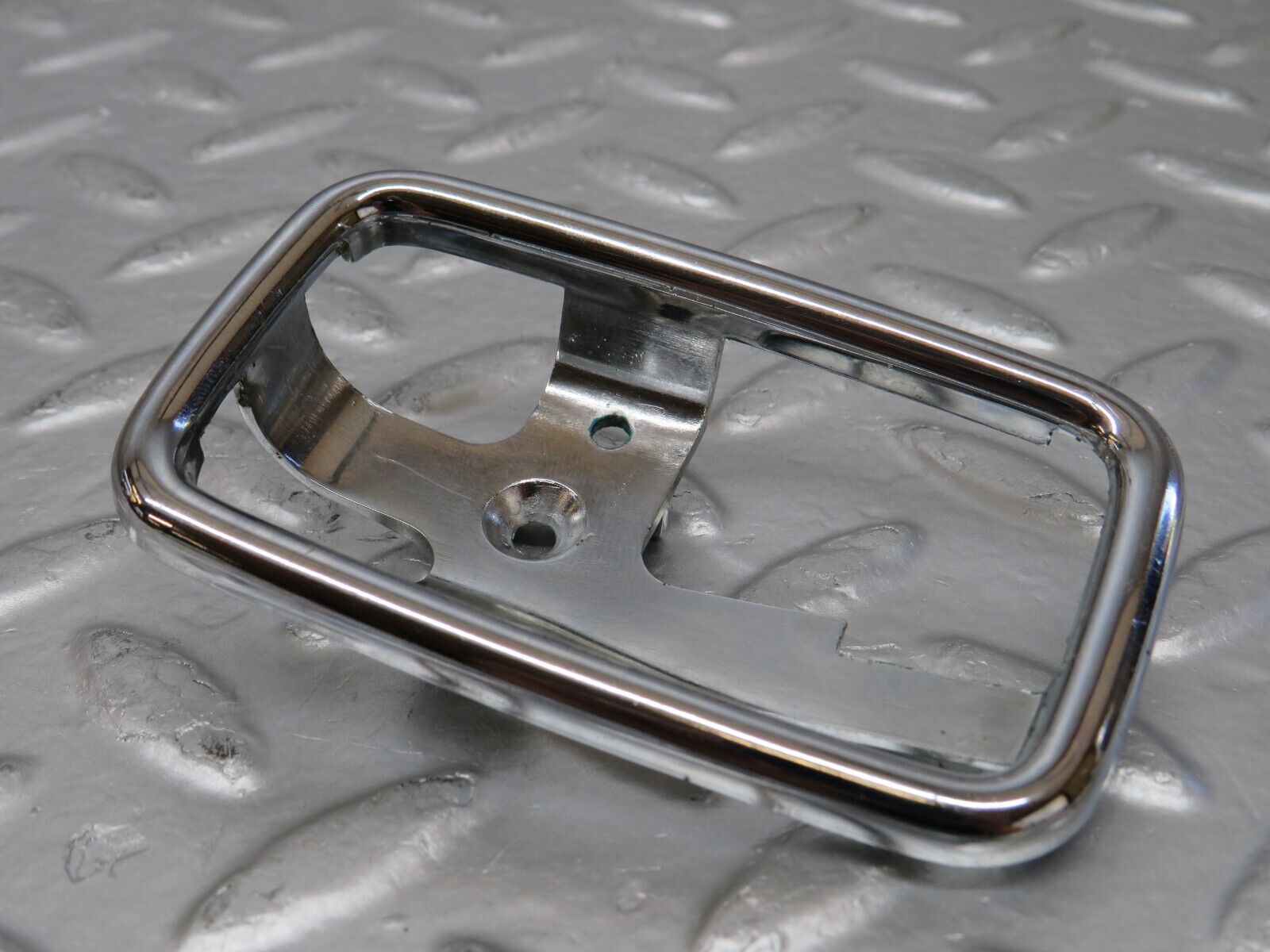 25573 Mercedes-Benz W123 200 Door Handle Surround Left 11676605111