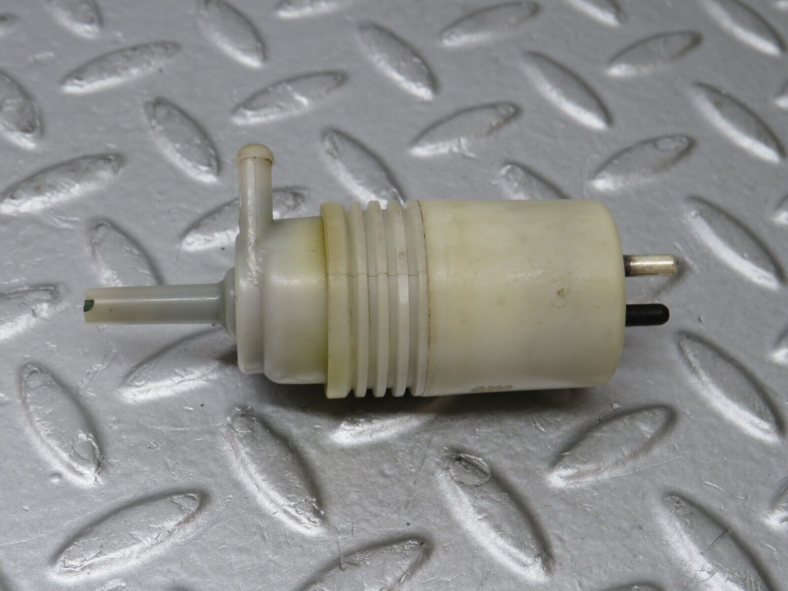 36116 Mercedes-Benz W126 420SE Windscreen Washer Pump Hella 1248690221