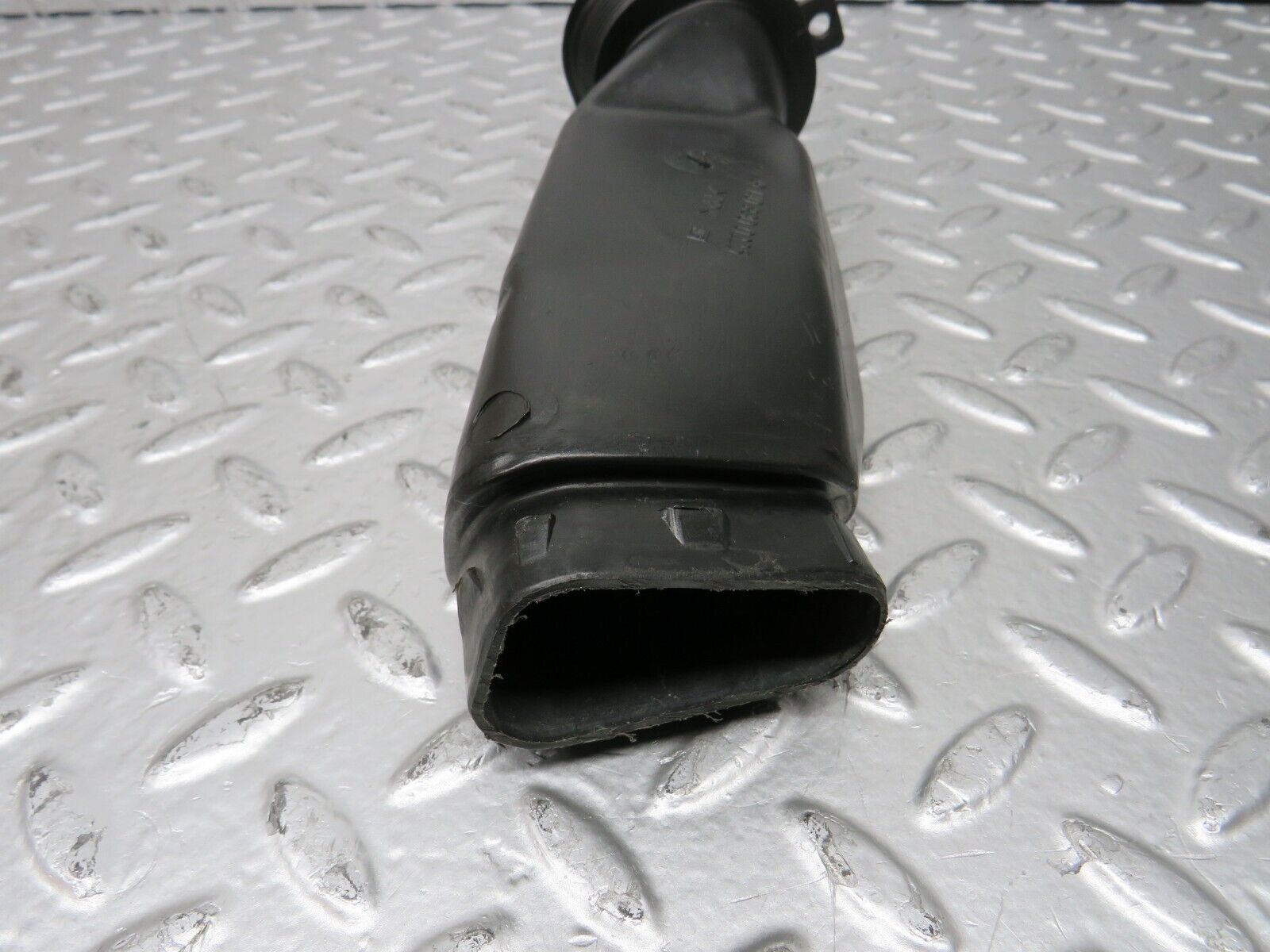 24901 Mercedes-Benz W140 S320 Air Intake Hose Pipe 1408300225