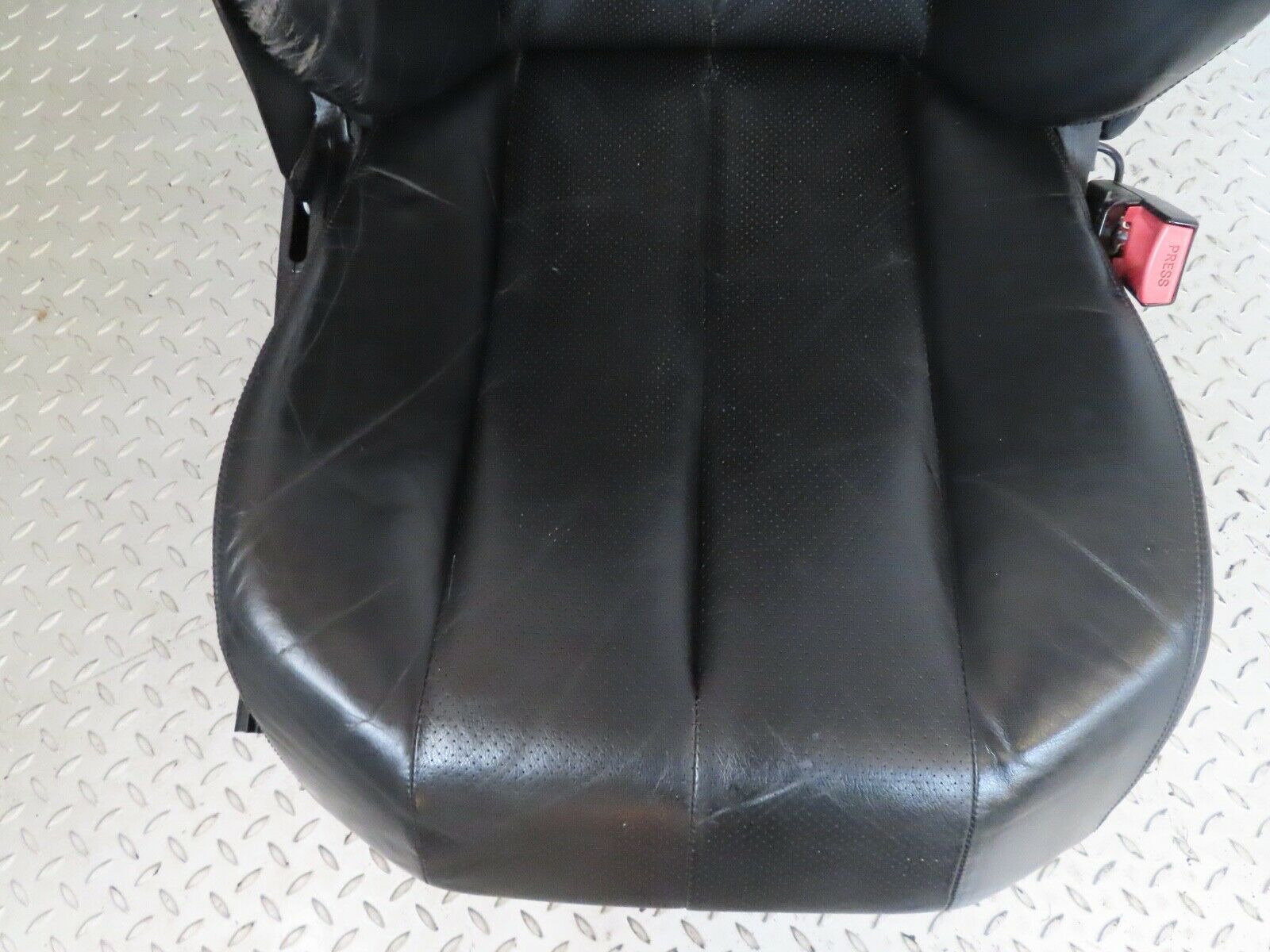 17184 Mercedes-Benz R129 300SL Coupe Electric Front Right Seat Black Leather