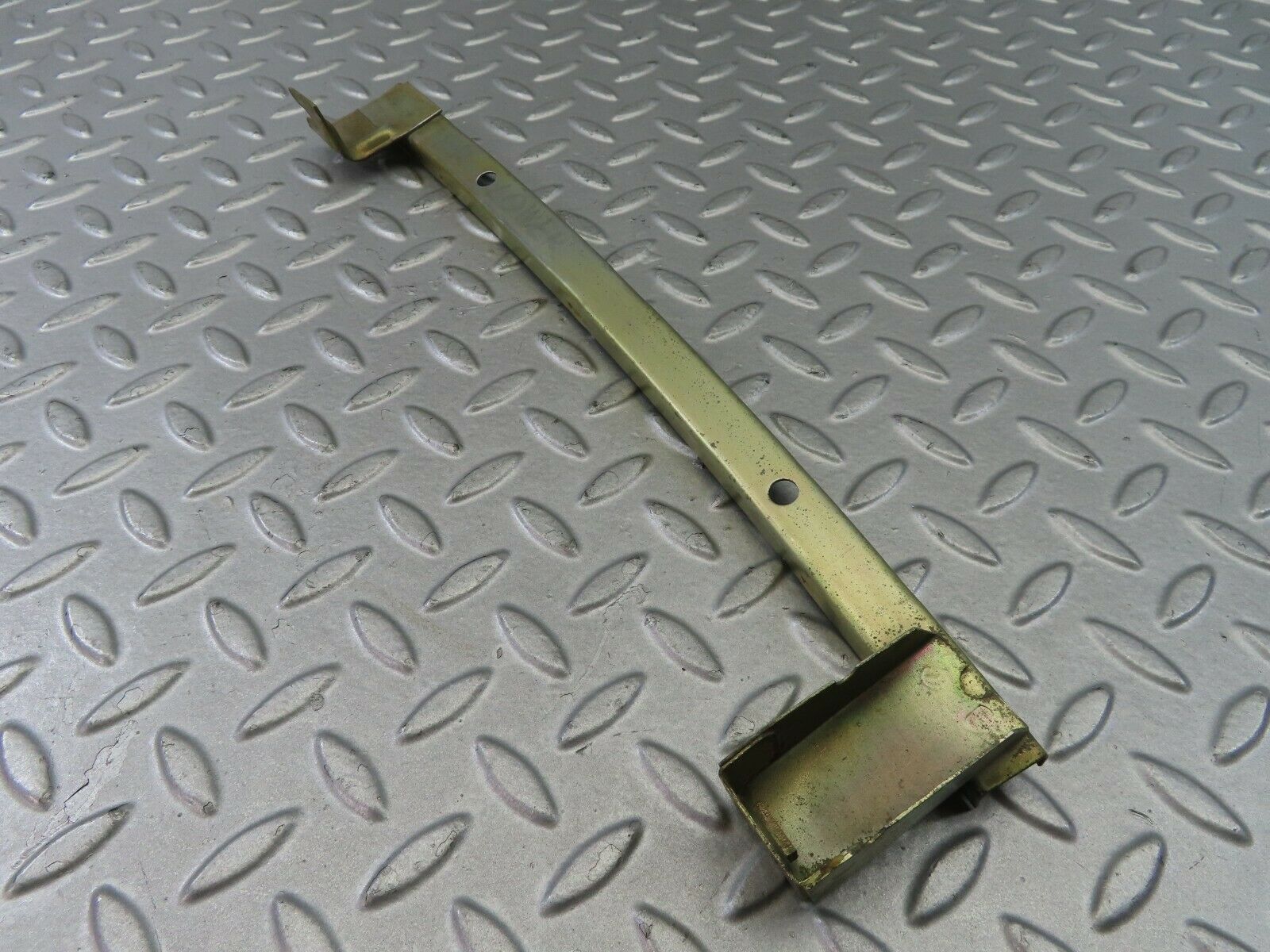 7692 Mercedes-Benz S123 230TE Wagon Rear Right Lower Window Channel