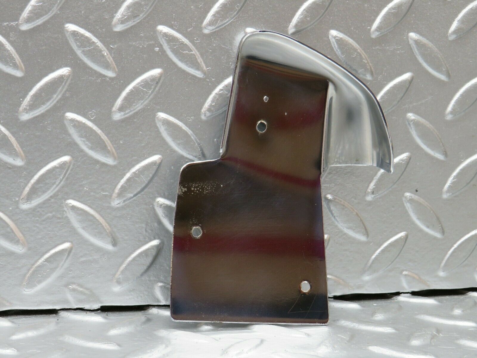 22354 Mercedes-Benz C124 E220 Coupe B Pillar Chrome Cover Plate Left Side