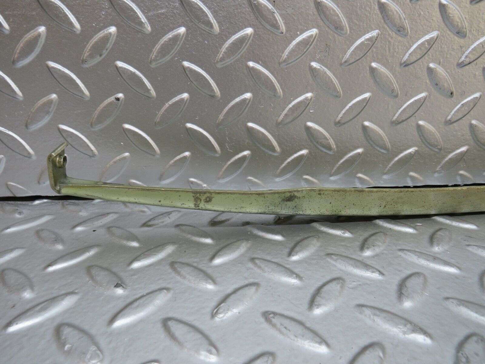 29192 Mercedes-Benz C124 320CE Coupe Left Door Window Channel