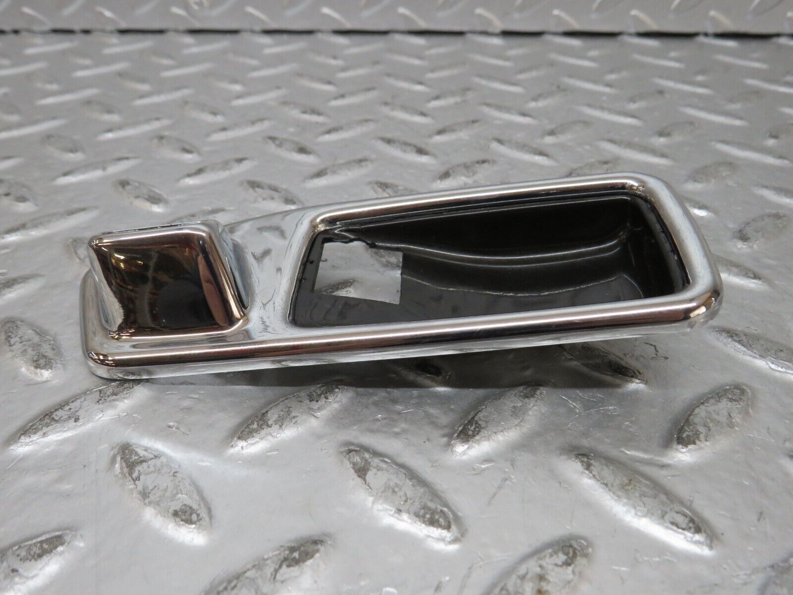 27172 Mercedes-Benz W123 280E Chrome Frame Door Opener Rear Right 1167660211