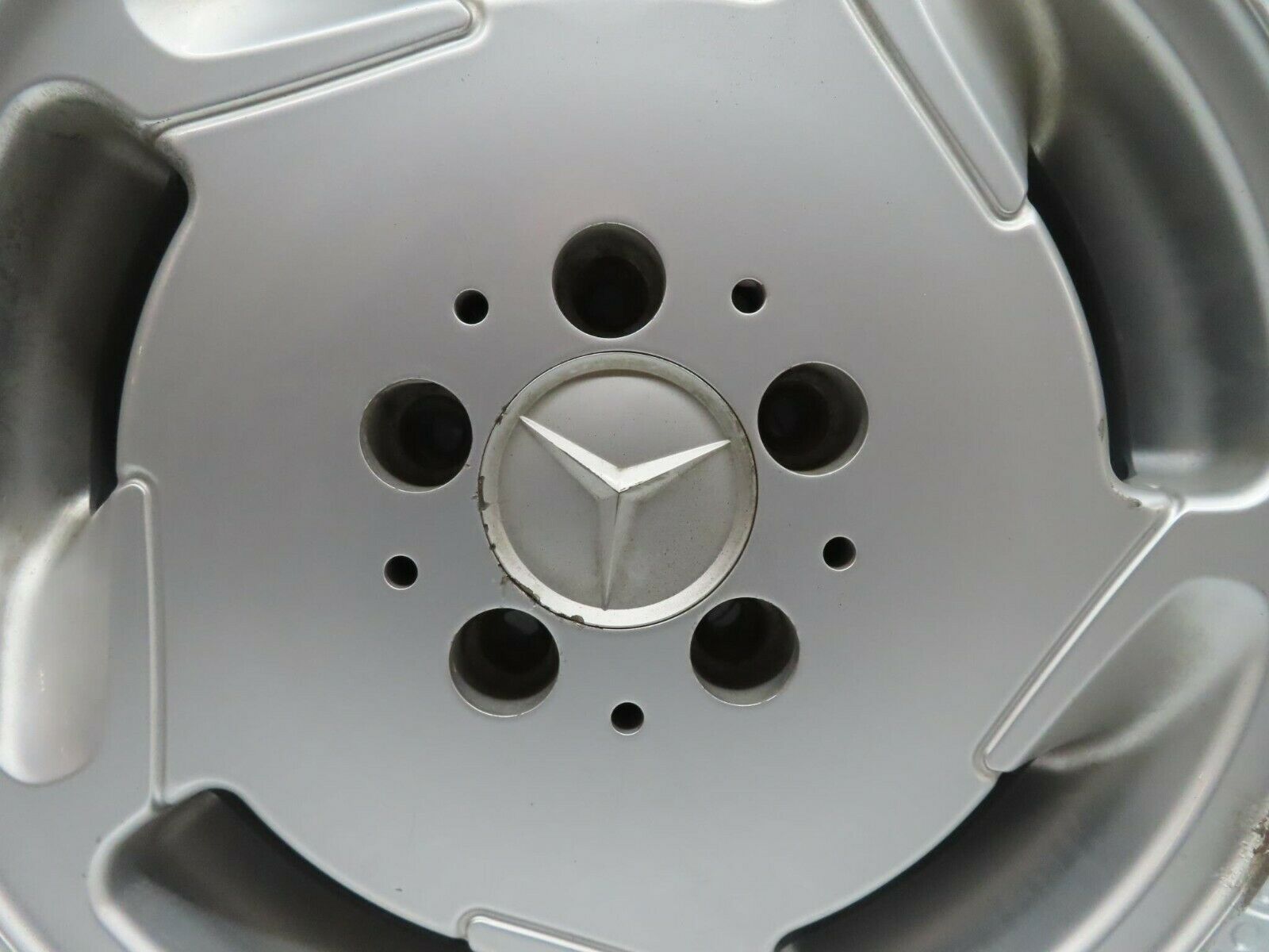 12108 Mercedes-Benz Alloy Wheel 7Jx15H2 ET37 2024010602