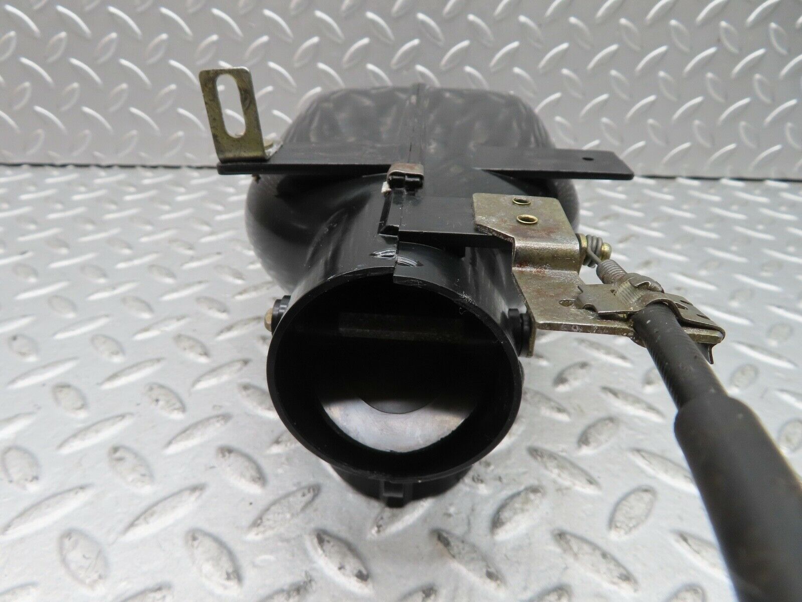 17078 Mercedes-Benz C107 380SLC Heater Air Duct