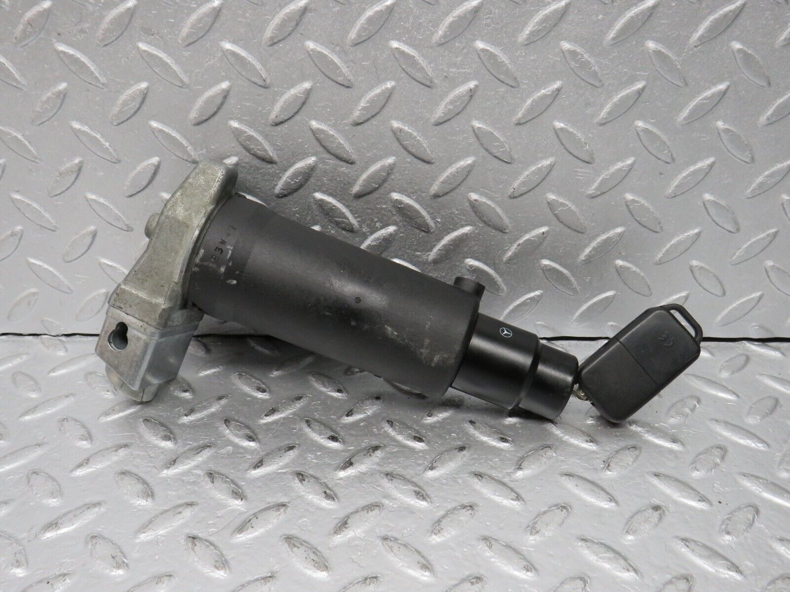 38471 Mercedes-Benz R129 280SL Coupe Steering Lock Ignition Switch With Key